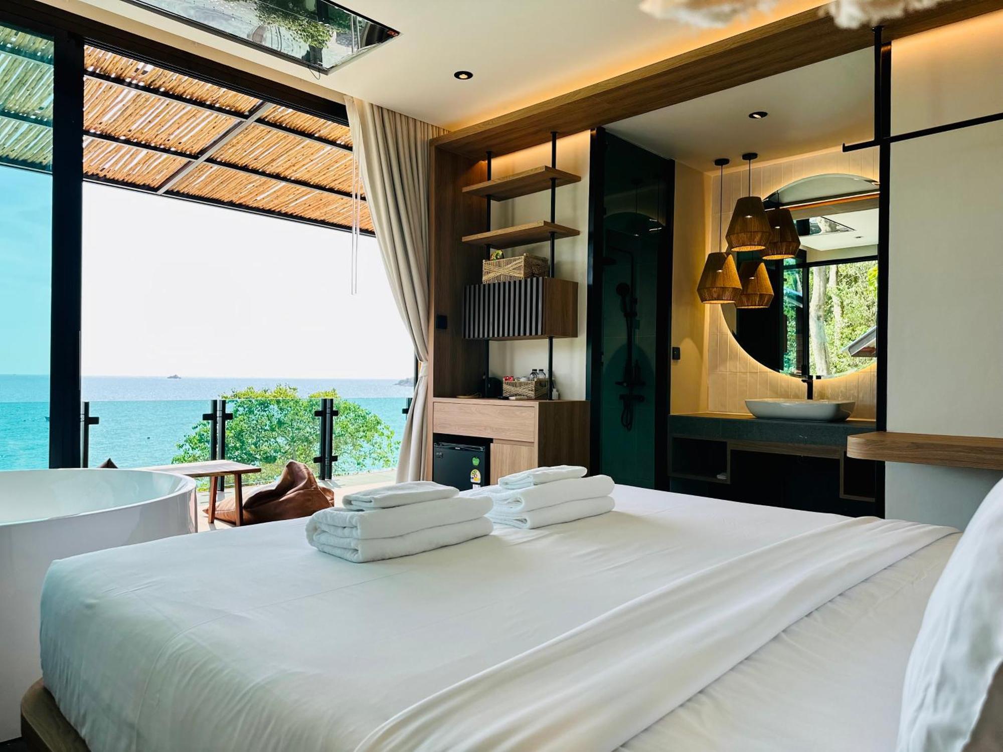 Sangthian Beach Resort Koh Samet Bagian luar foto